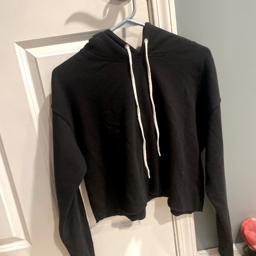 cropped sweatshirt